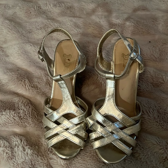 Brash gold cork platform sandal - Picture 2 of 4